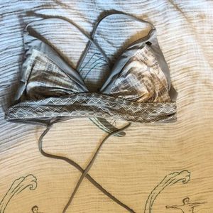 Cross cross O’Neill top